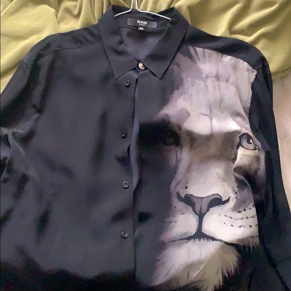 Men versus Versace shirt size 52